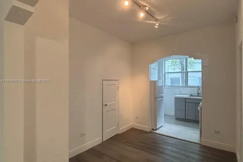 721 15th St # 5, Miami Beach FL 33139