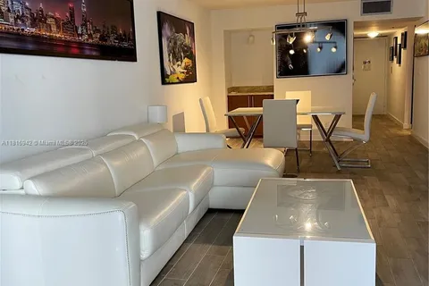 1717 N Bayshore Dr # 1842, Miami FL 33132