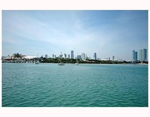 1140 E Venetian Way # 2C, Miami FL 33139