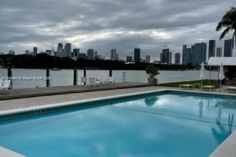 1140 E Venetian Way # 2C, Miami FL 33139