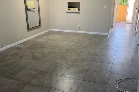200 Ashbury Rd # 305, Hollywood FL 33024