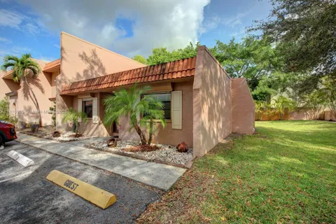10 Seville Cir # 54, Davie FL 33324