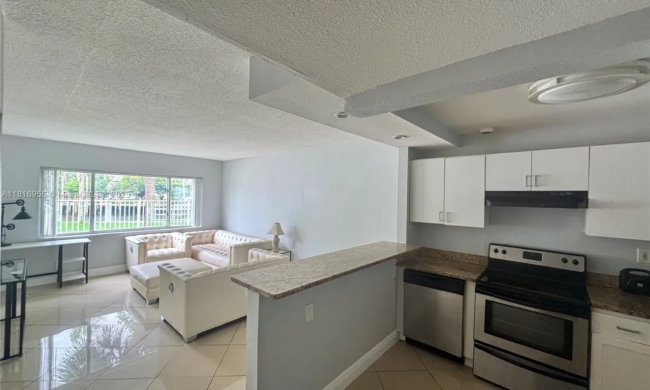 251 SE 6th Ave # 3, Pompano Beach FL 33060