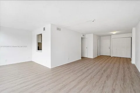 2001 Atlantic Shores Blvd # 109, Hallandale Beach FL 33009