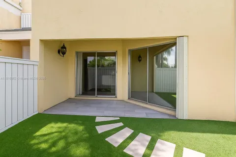 6820 SW 45th Ln # 140, Miami FL 33155