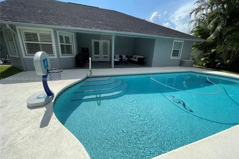 107 Paddock St, Sebastian FL 32958