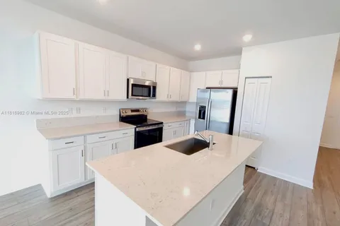 659 SE Lake Falls St, Port St. Lucie FL 34984
