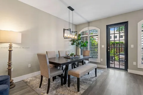 3058 NW 103rd Path, Doral FL 33172
