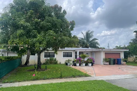 451 E Dayton Cir, Fort Lauderdale FL 33312