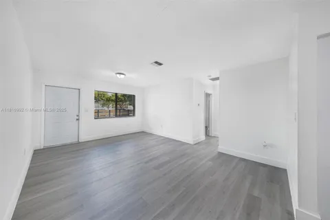 7600 Pembroke Rd # 5, Miramar FL 33023
