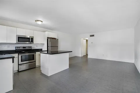 12506 NE 4th Ave # 102, North Miami FL 33161