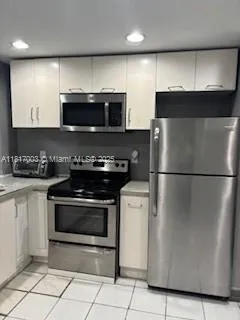 1710 NE 191st St # 3, Miami FL 33179