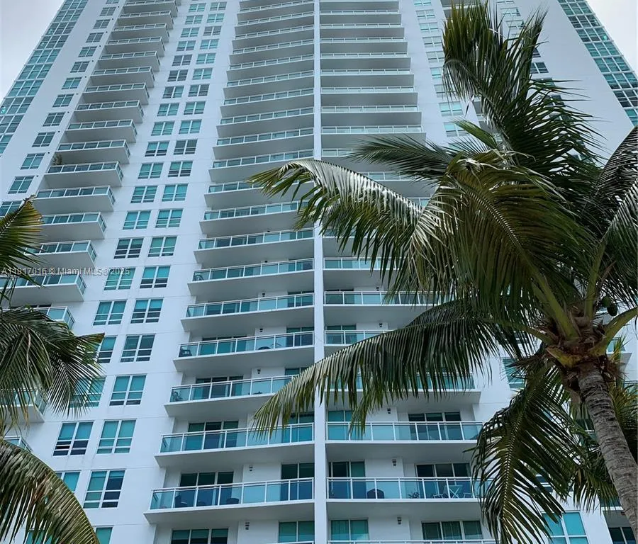 951 Brickell Ave # 310, Miami FL 33131