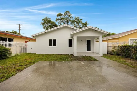 6721 NW 5th Ave, Miami FL 33150