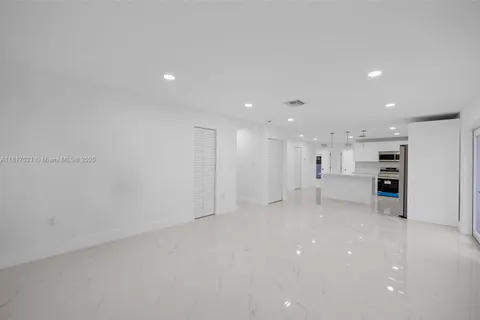 6721 NW 5th Ave, Miami FL 33150