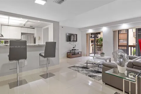 5249 NW 7th St # 203, Miami FL 33126