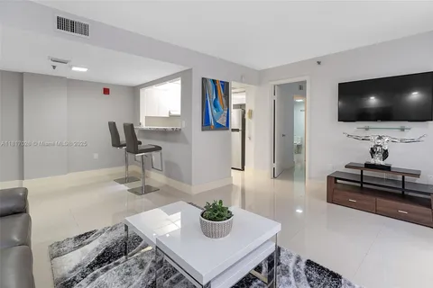 5249 NW 7th St # 203, Miami FL 33126
