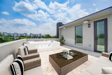 1619 NE 11th St # 1, Fort Lauderdale FL 33304