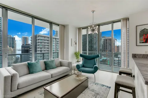 79 SW 12th St, Miami FL 33130