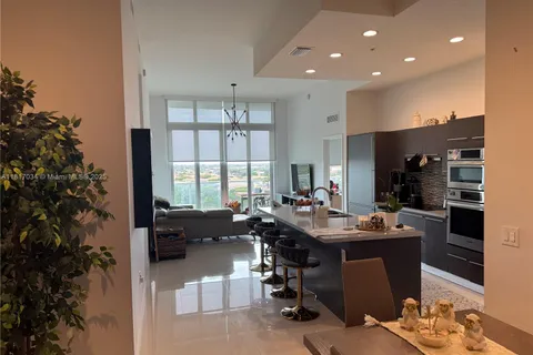 7825 NW 107th Ave # 815, Doral FL 33178