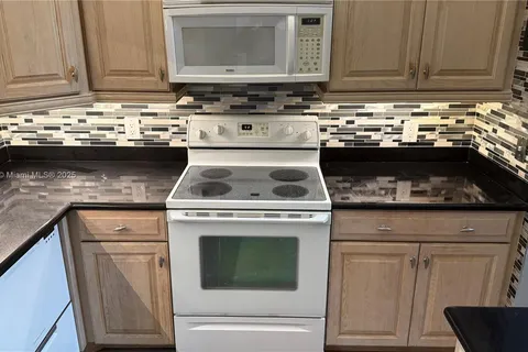 1116 NW 50th Dr # 1116, Deerfield Beach FL 33064