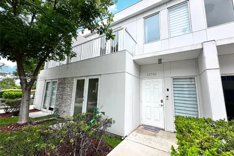 13740 SW 259th St, Homestead FL 33032
