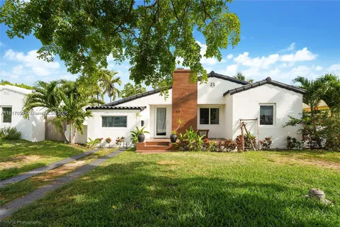 1615 Bay # 1, Miami Beach FL 33141