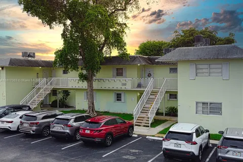 7530 SW 82nd St # G203, Miami FL 33143