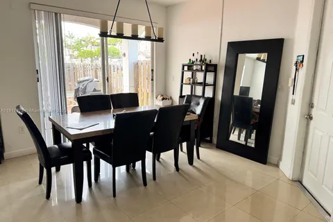 11461 NW 76th St # 11461, Doral FL 33178