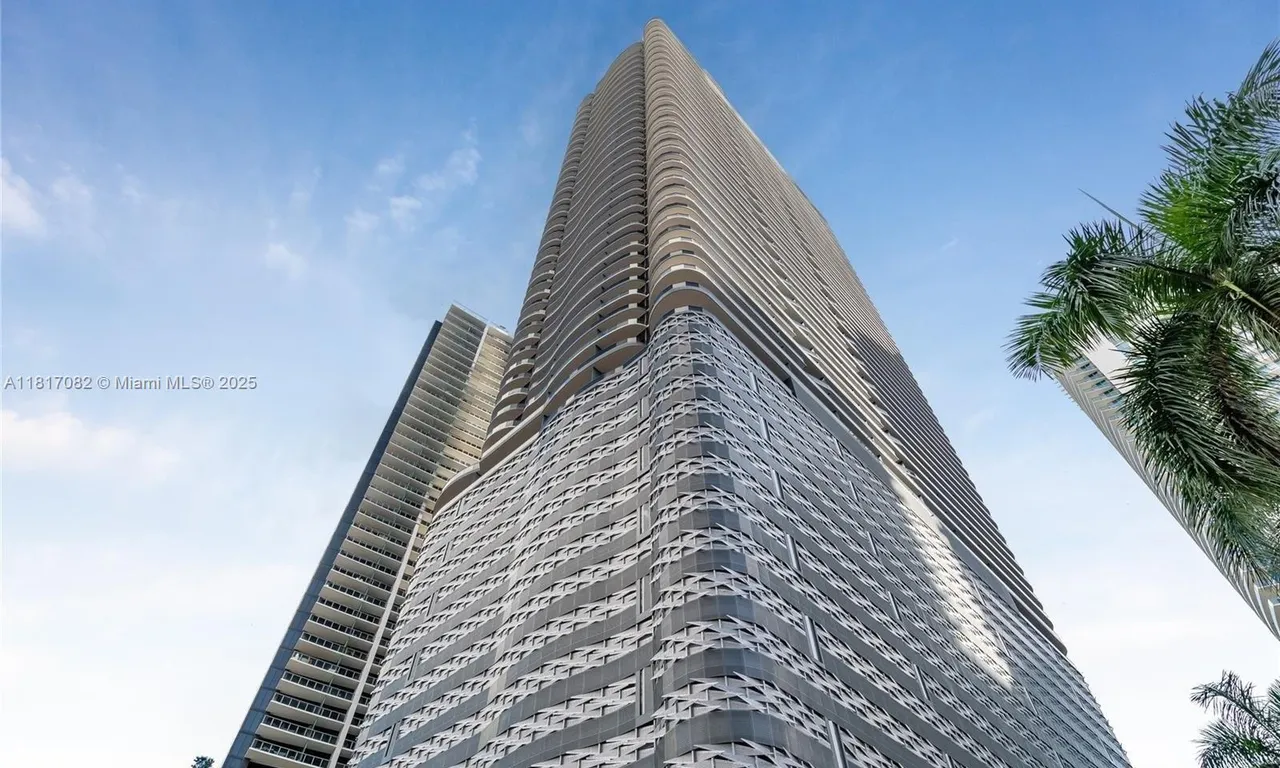 1000 Brickell Plz # 2004, Miami FL 33131