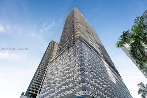 1000 Brickell Plz # 2004, Miami FL 33131