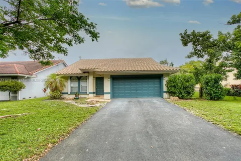 10631 NW 32nd Ct, Coral Springs FL 33065