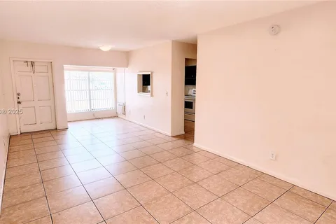 2980 NW 43rd Ter # 108, Lauderdale Lakes FL 33313