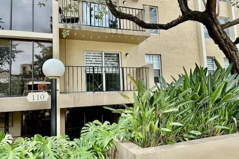 110 Salamanca Ave # 207, Coral Gables FL 33134