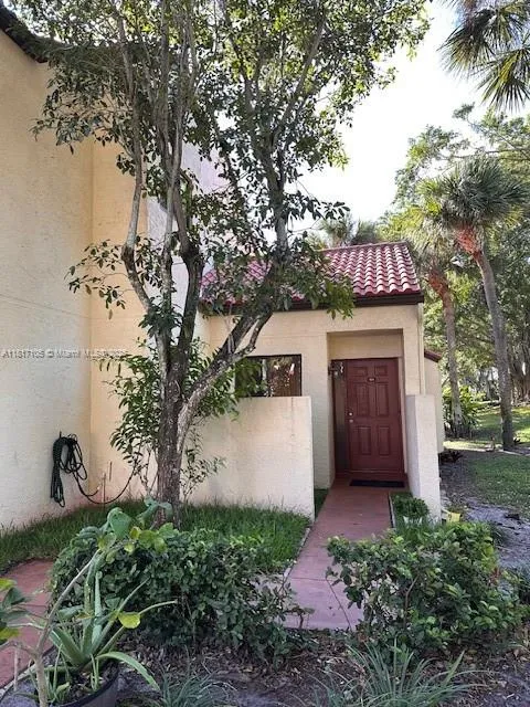 12 Via De Casas Sur # 104, Boynton Beach FL 33426