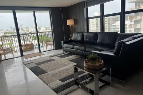 1800 Collins Ave # 9D, Miami Beach FL 33139