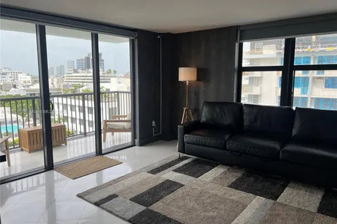 1800 Collins Ave # 9D, Miami Beach FL 33139