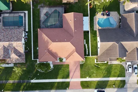 1550 SW 52nd Ter, Plantation FL 33317