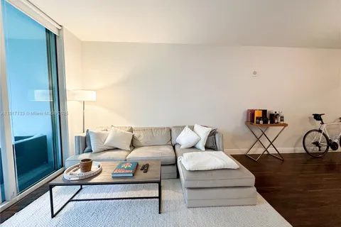 951 Brickell Ave # 601, Miami FL 33131