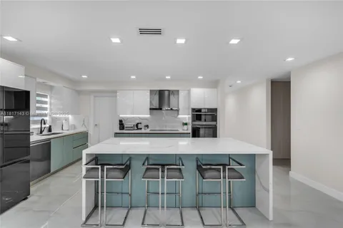1045 Hollywood Blvd # 1045, Hollywood FL 33019