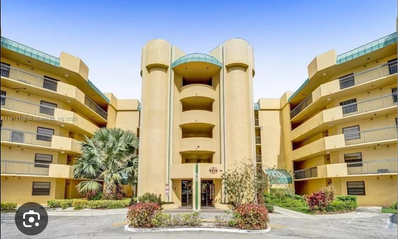 6575 W Oakland Park Blvd # 516, Lauderhill FL 33313