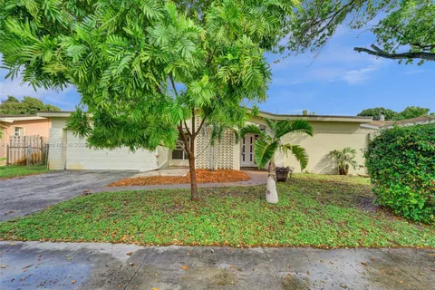 7231 NW 20th St, Sunrise FL 33313