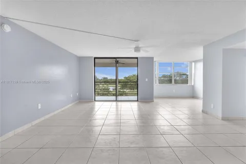900 Saint Charles Pl # 510, Pembroke Pines FL 33026