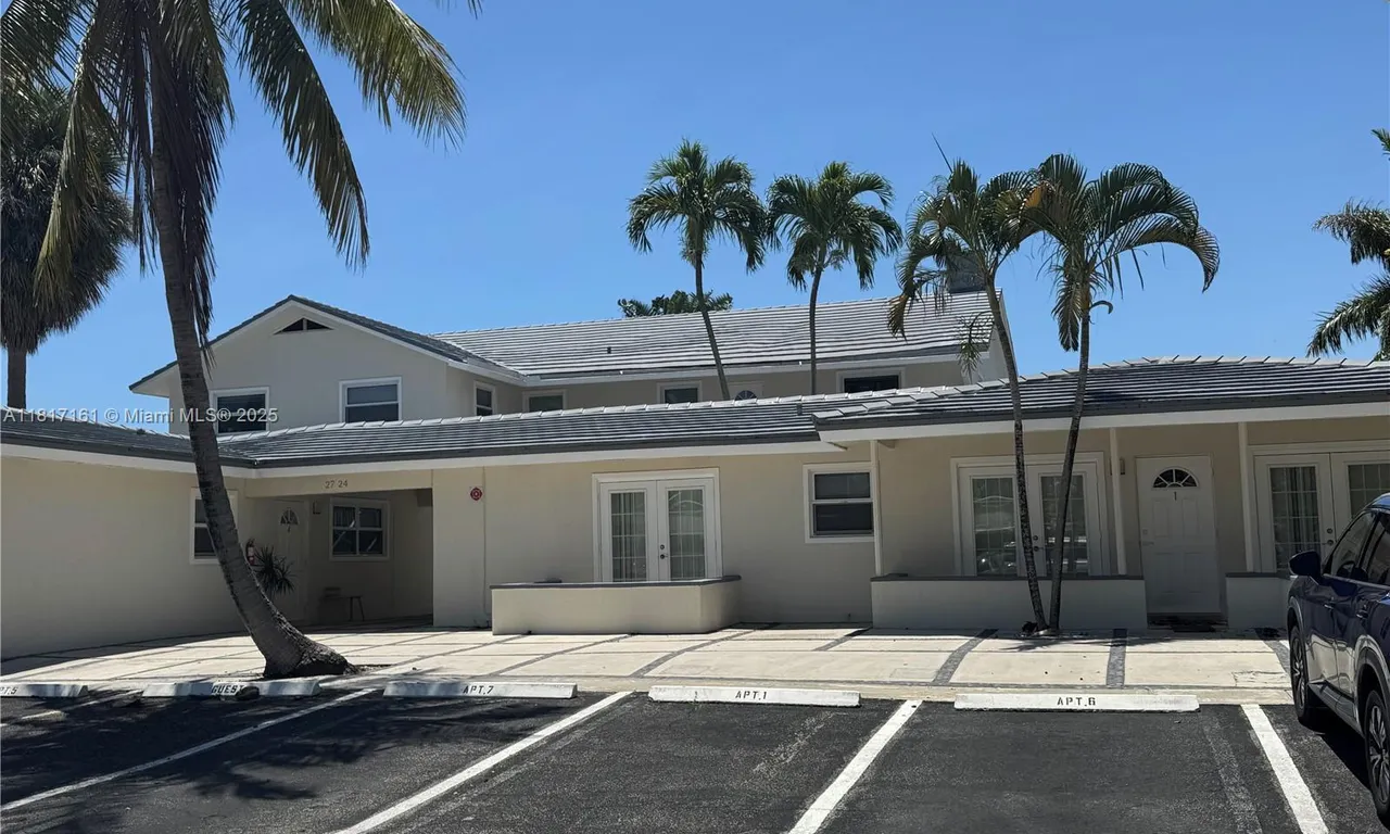2724 NE 15th St # 4, Fort Lauderdale FL 33304