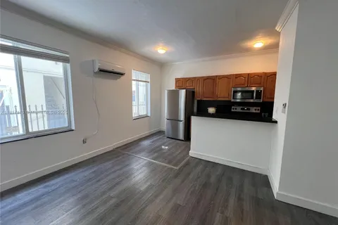 7920 Harding Ave # 1, Miami Beach FL 33141