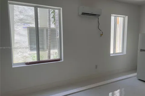 7920 Harding Ave # 4, Miami Beach FL 33141