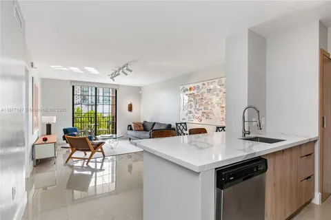 1900 Van Buren St # 407B, Hollywood FL 33020