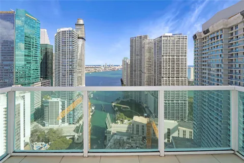 31 SE 5th St # 3916, Miami FL 33131