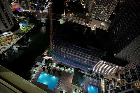 31 SE 5th St # 3916, Miami FL 33131