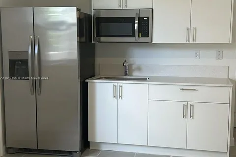 18600 SW 136th Ct # 2, Miami FL 33177